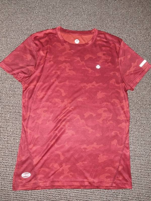 Red Dri-Tech T-Shirt - Size M - Totalsports