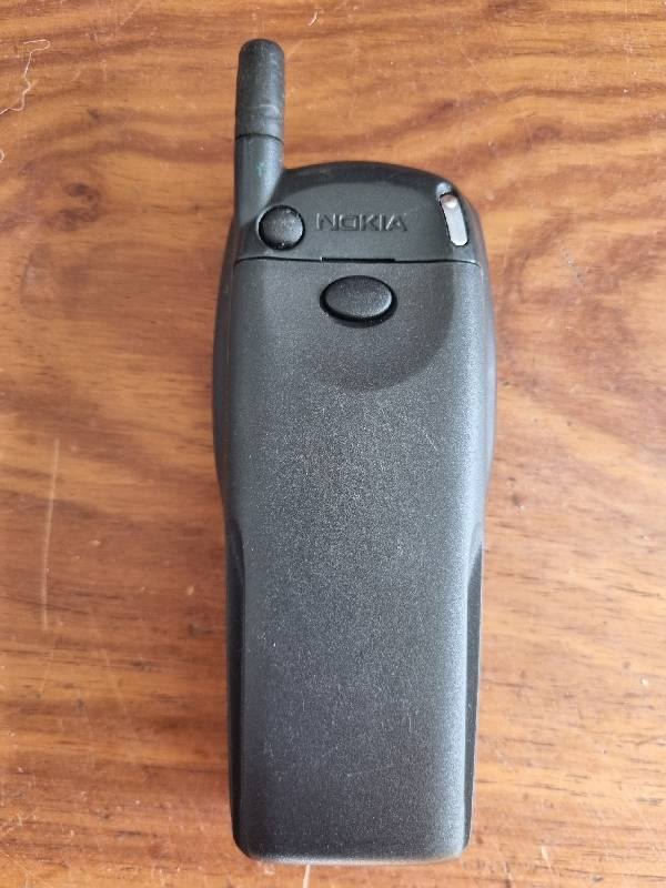 Vintage Nokia 7110 phone