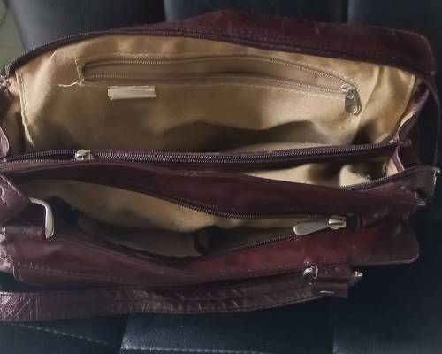 Vintage genuine leather Dooney and Bourke handbag