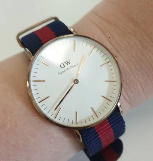 An Amazing Genuine Daniel Wellington watch
