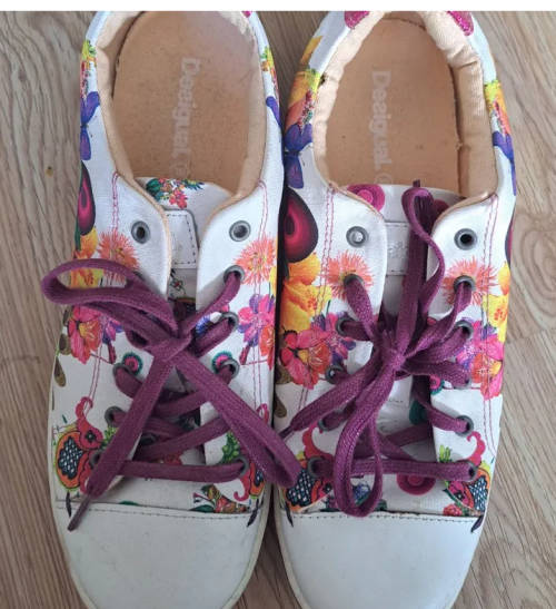 Gorgeous Desigual sneakers!