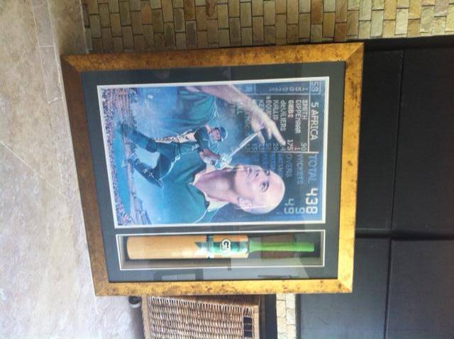 Herschelle Gibbs - "WOT DREAMS ARE MADE OF" 2006 - SA438 NZ434 Signed GM Bat + Picture