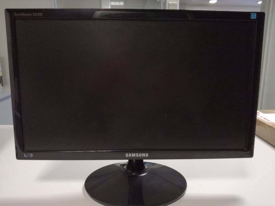 Samsung 19.5 S20A300B Widescreen LED-Backlit Monitor