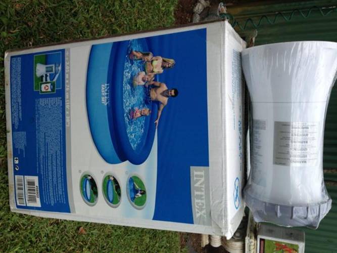 Intex easy set pool 3.05m X 76cm - with pool pump