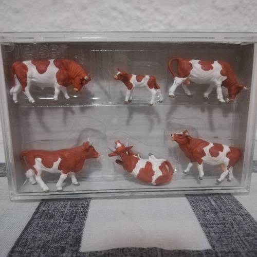 Preiser Cows HO