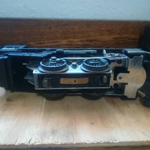 Lionel Steam Train 8040 with Tender 0 Gauge