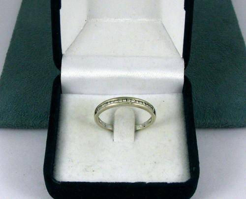 Beautiful Vintage 925 Silver Eternity Ring with Crystals. Hallmarked.
