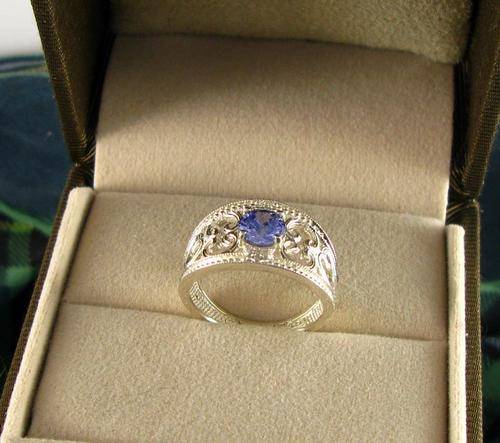 Stylish Chunky Vintage 925 Sterling Silver Ring with Lab Tanzanite.