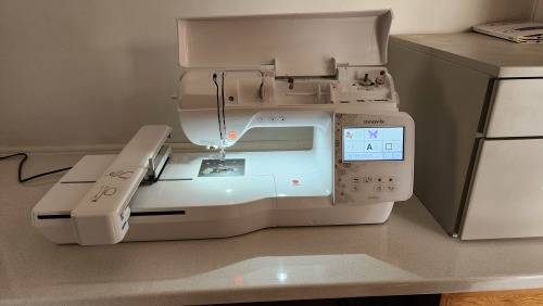 Brother Innov-IS NV880E Embroidery Machine