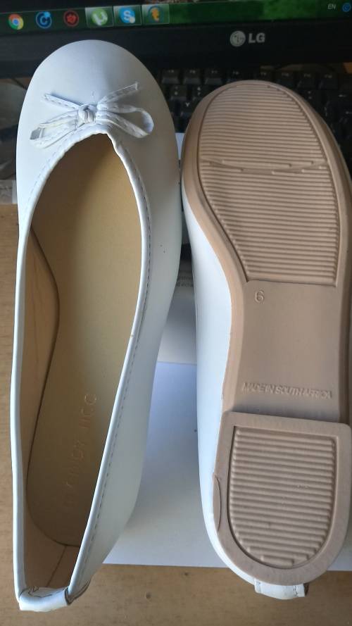 White Woman Pumps Size 6