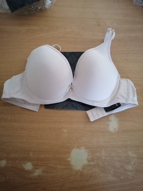 30 x Lingerie Bras