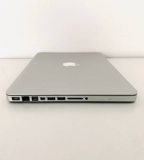 Apple MacBook Pro 13.3-inch | Core i5 2.5GHz | 16GB DDR3 RAM | 250GB SSD | MD101