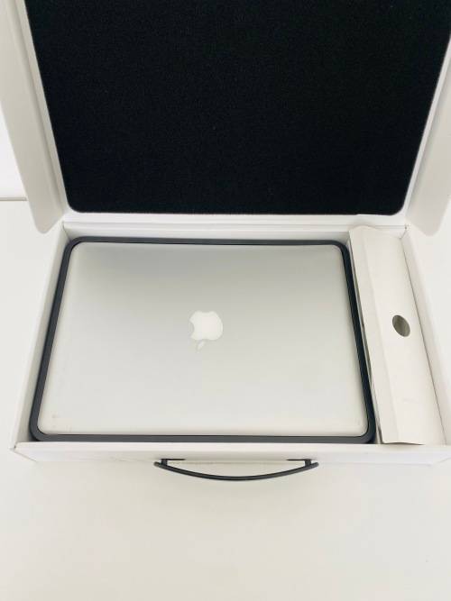Apple MacBook Pro 13.3-inch | Core i5 2.5GHz | 8GB DDR3 RAM | 500GB HDD | MD101