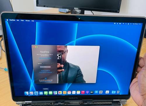 MacBook Pro A1990 15-inch Touch Bar 2018-2019 Display Assembly Replacement