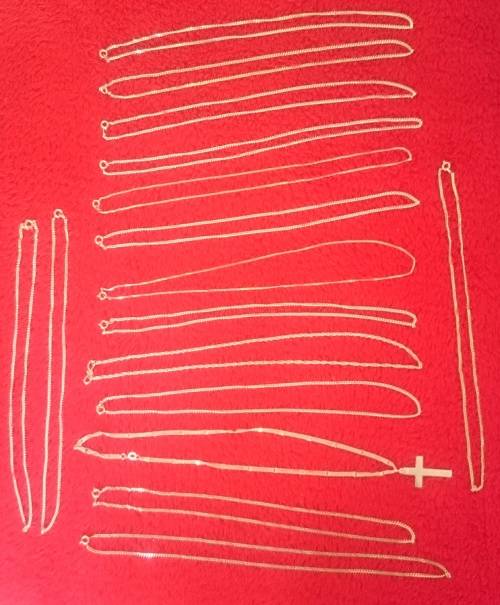 Collection of 16 x beautiful sterling silver necklaces. 75.71 grams of sterling silver.