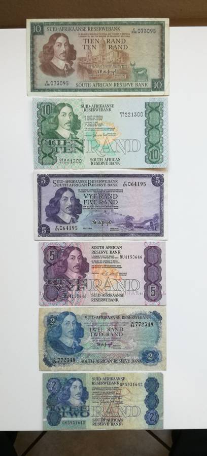 South Africa collection of different R10,5 and R2 bank notes.