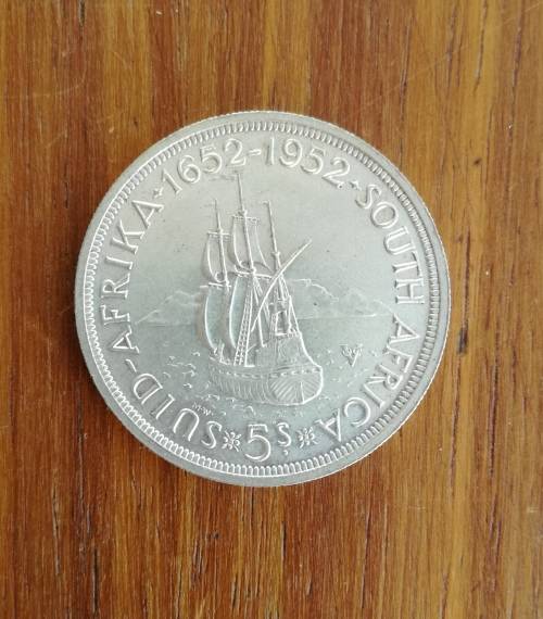South Africa 1952 Silver 5 Shillings. Good condition.