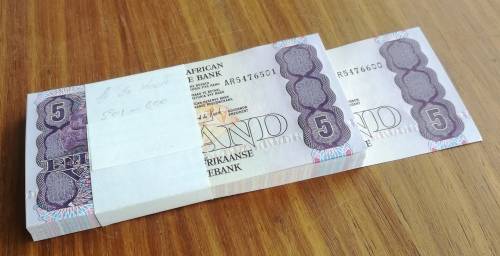 South Africa GPC de Kock 100 Consecutive number Five Rands. AR5476501-AR5476600