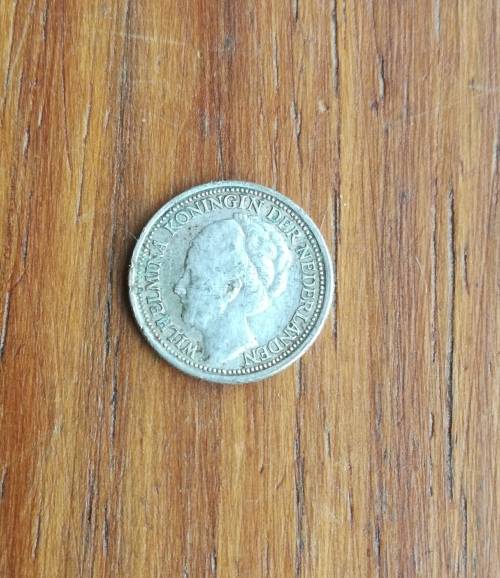 Netherlands 1937 Silver 10 Cents.