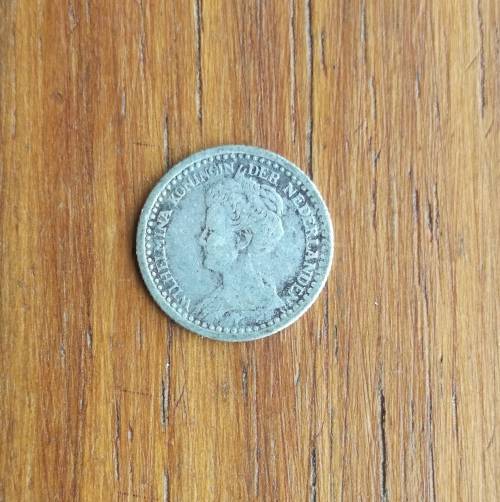 Netherlands 1921 Silver 10 Cents.