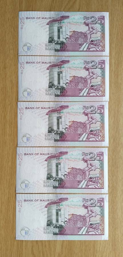 Mauritius 5 UNC Consecutive number 25 Rupees Bank Notes. (269-273)