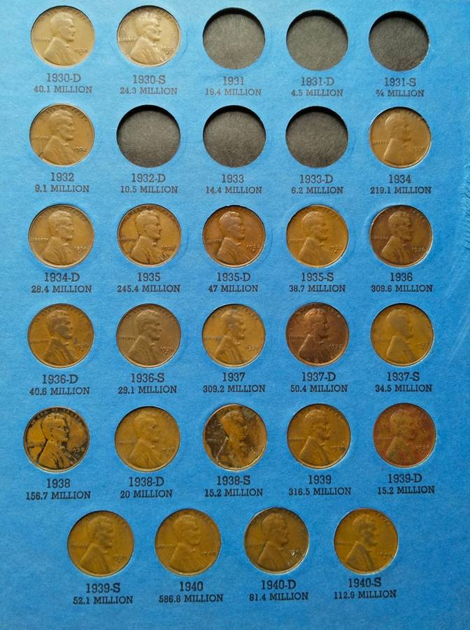 Very Big America (all different) cent collection in books. Nice items!