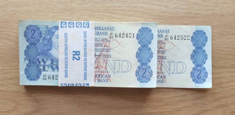 South Africa de Kock Full Pack 100 Consecutive number R2 Bank Notes.