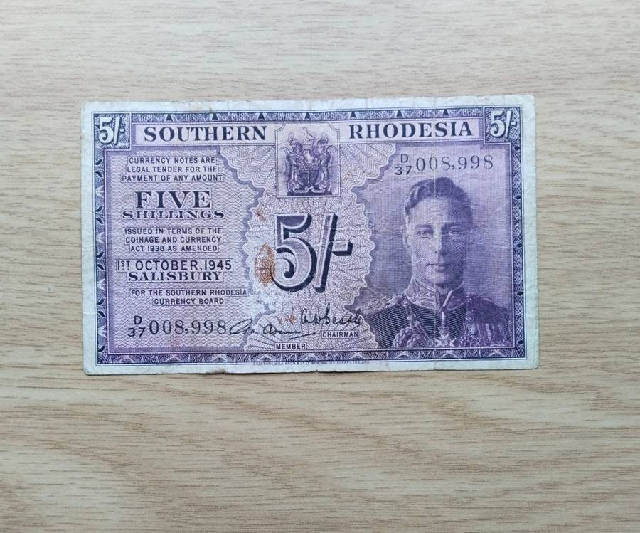 Southern Rhodesia 1st October 1945 Old Five Shillings Bank Note.