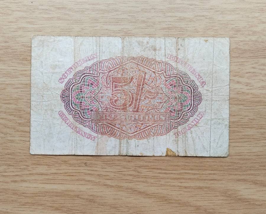 Southern Rhodesia 1st October 1945 Old Five Shillings Bank Note.