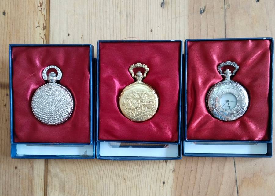 Large collection of Vintage Antique Style Pocket Watches with Booklets. One bid takes all.