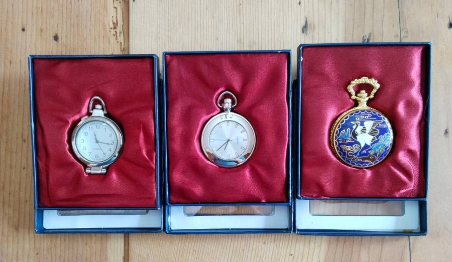 Large collection of Vintage Antique Style Pocket Watches with Booklets. One bid takes all.