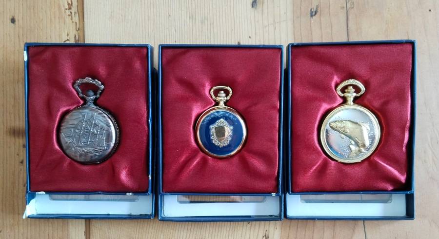 Large collection of Vintage Antique Style Pocket Watches with Booklets. One bid takes all.