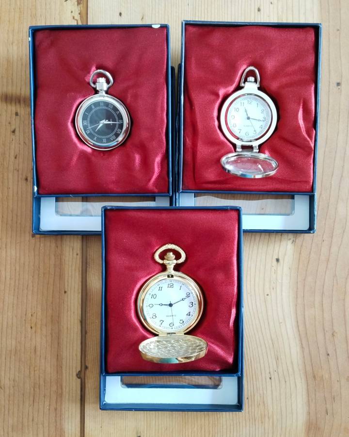Large collection of Vintage Antique Style Pocket Watches with Booklets. One bid takes all.
