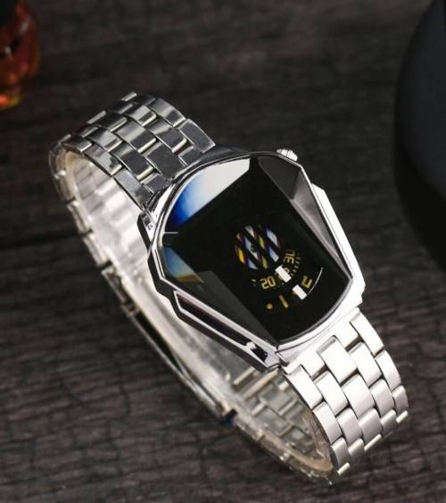 STAINLESS STEEL QUARTZ WATCH!!! RETAIL-R499