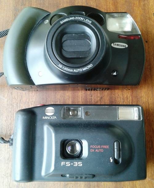 SAMSUNG ECX1 & MINOLTA FS-35 CAMERAS (GD FOR COLLECTOR)