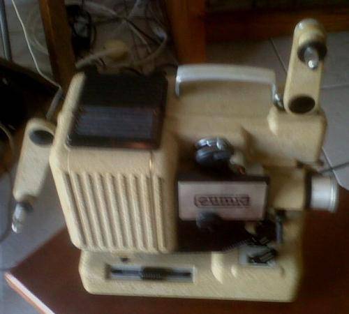 VINTAGE EUMIG    Projector in original case