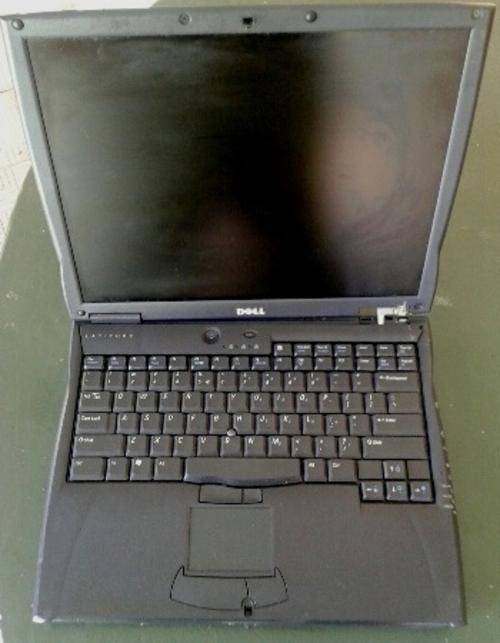 DELL LATITUDE LAP TOP (NOT WORKING SUITABLE FOR SPARES)
