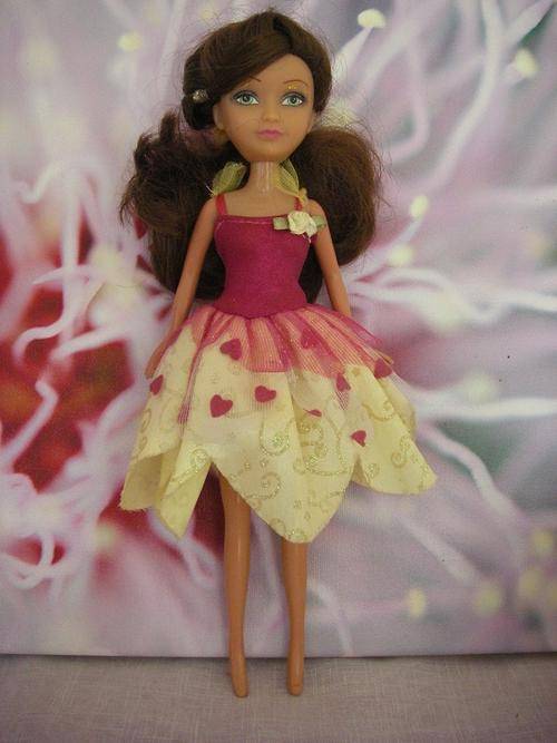 26cm pixie like doll - good condition