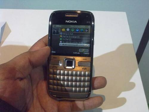Nokia E72 Gold Edition