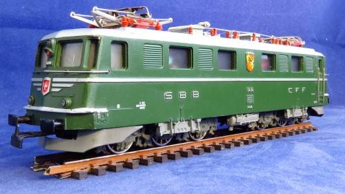 Marklin HO 3050 Swiss Ae 6/6 locomotive. Analogue