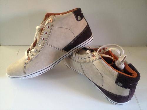 MAGENTS Beige Takkies (Size 8)