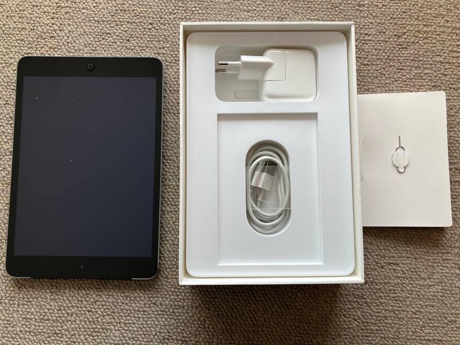 Apple iPad Mini 2 - Space Gray - 64GB Cellular + WiFi
