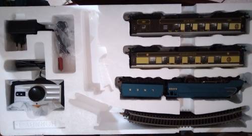 Hornby LNER Mallard Pullman Train Set - OO Scale