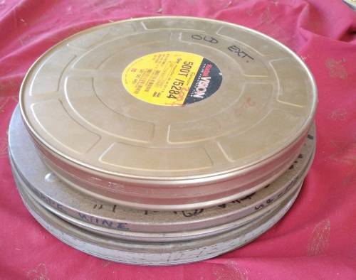 Lot of 8 empty film cannisters - Various sizes.