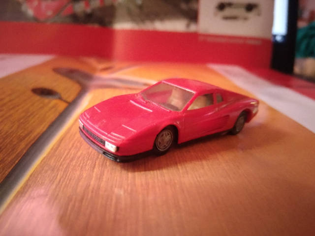 Herpa Ferrari Testarossa - 1/87 Scale