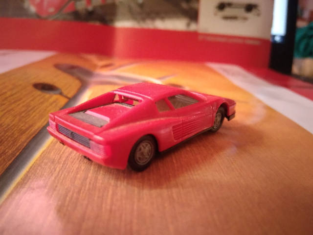 Herpa Ferrari Testarossa - 1/87 Scale