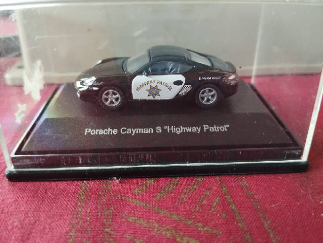 Schuco Porsche Cayman S - Highway Patrol - 1/87 Scale