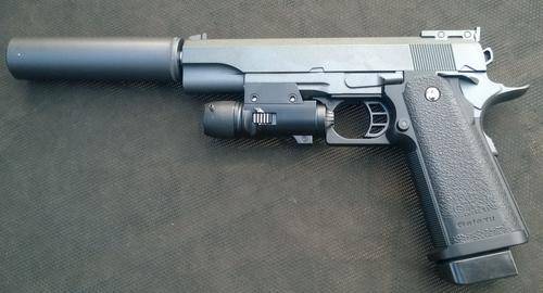 G6 Pistol - Spring - BB Metal Pistol with Silencer and laser sight