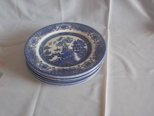 6 Willow Pattern Plates