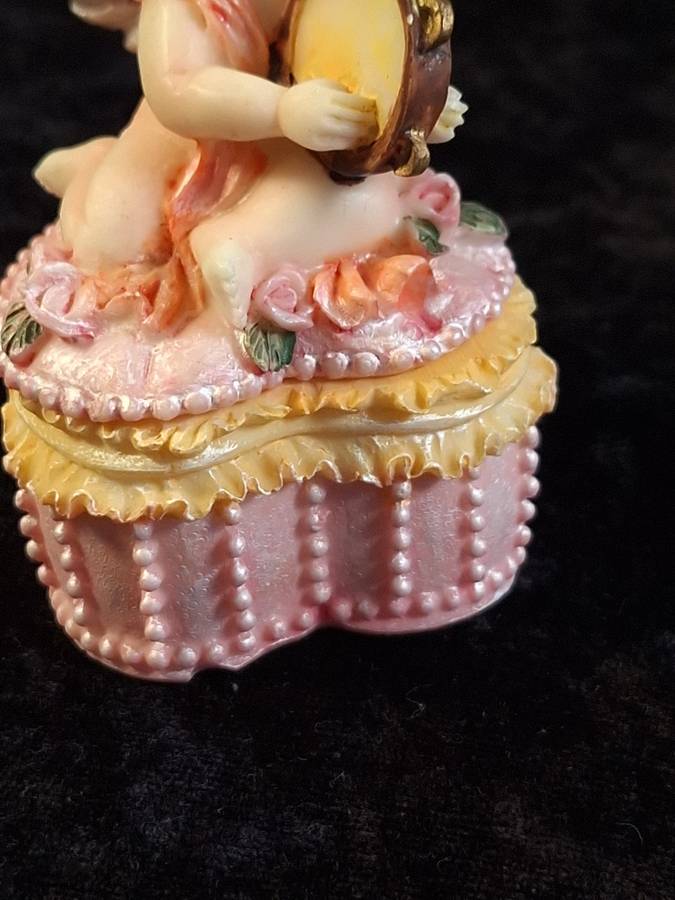 Resin Heart Shape Trinket Box with Cherub